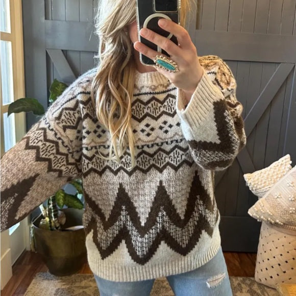 Model Selfie Oversized Western Sweater