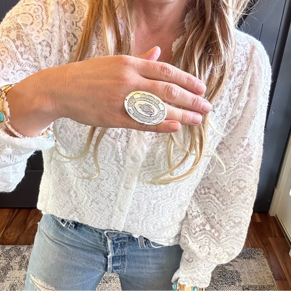 Close Up Western Silver Conch Ring