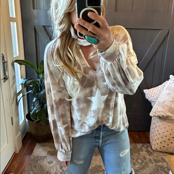 Talulla Star Print Lounge Top in Tan