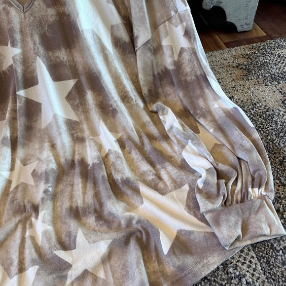 Talulla Star Print Lounge Top in Tan