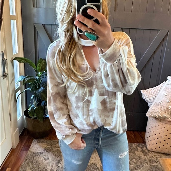 Talulla Star Print Lounge Top in Tan