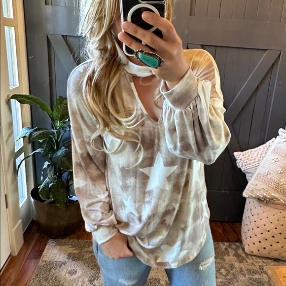 Talulla Star Print Lounge Top in Tan