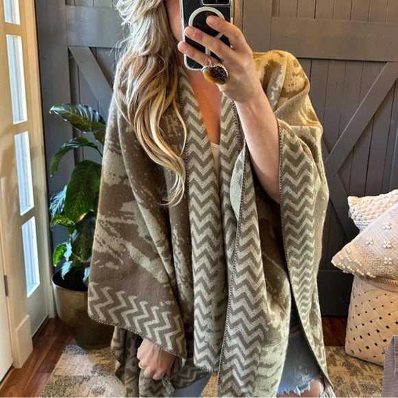 Western Geometric Cozy Blanket Cardigan Sweater