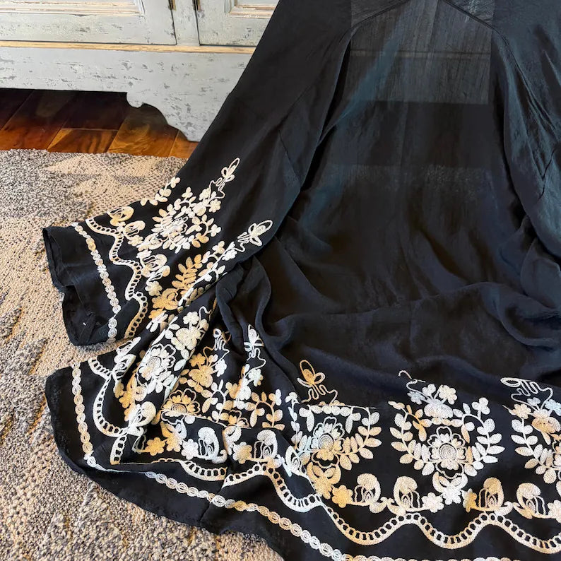Leavenworth Embroidered Floral Kimono (Copy) - Lavender Tribe
