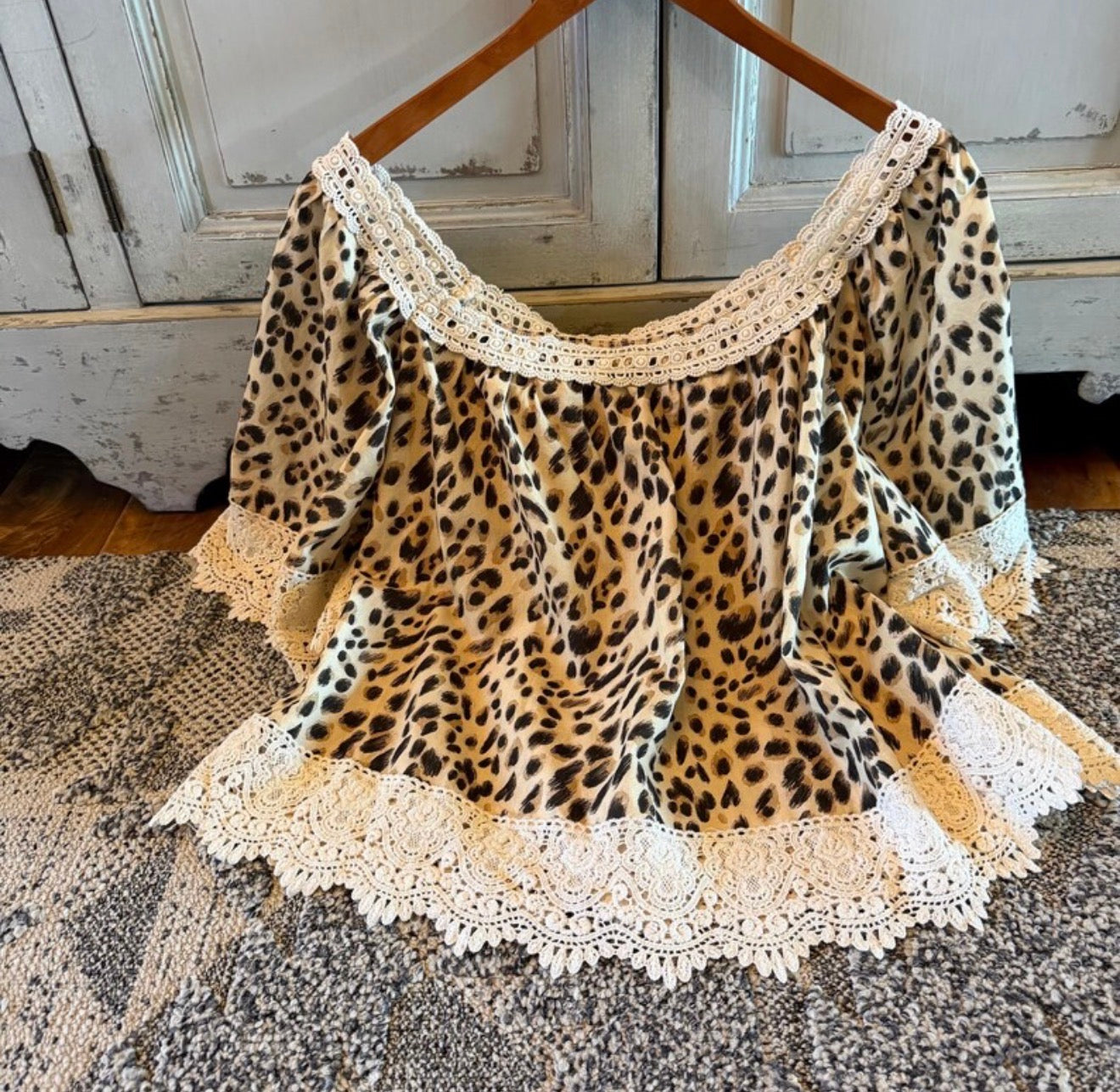 Model Pose Animal Leopard Print Feminine Cotton Blouse