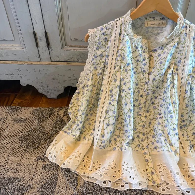 Cottage Toile Floral Sleeveless Blouse (Copy) - Lavender Tribe