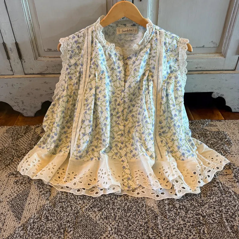 Cottage Toile Floral Sleeveless Blouse (Copy) - Lavender Tribe