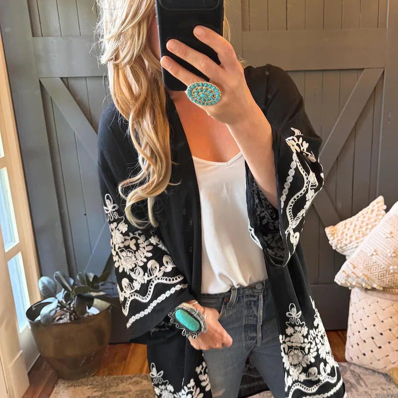 Leavenworth Embroidered Floral Kimono (Copy) - Lavender Tribe
