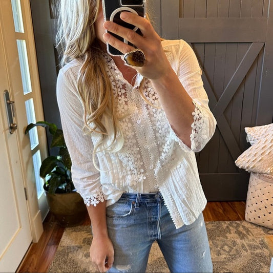 Stellan White Lace Mock Neck Blouse - Lavender Tribe